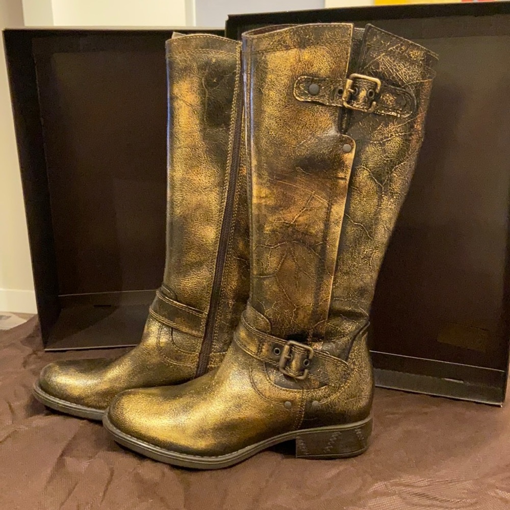Metallic brown boot , New , never worn